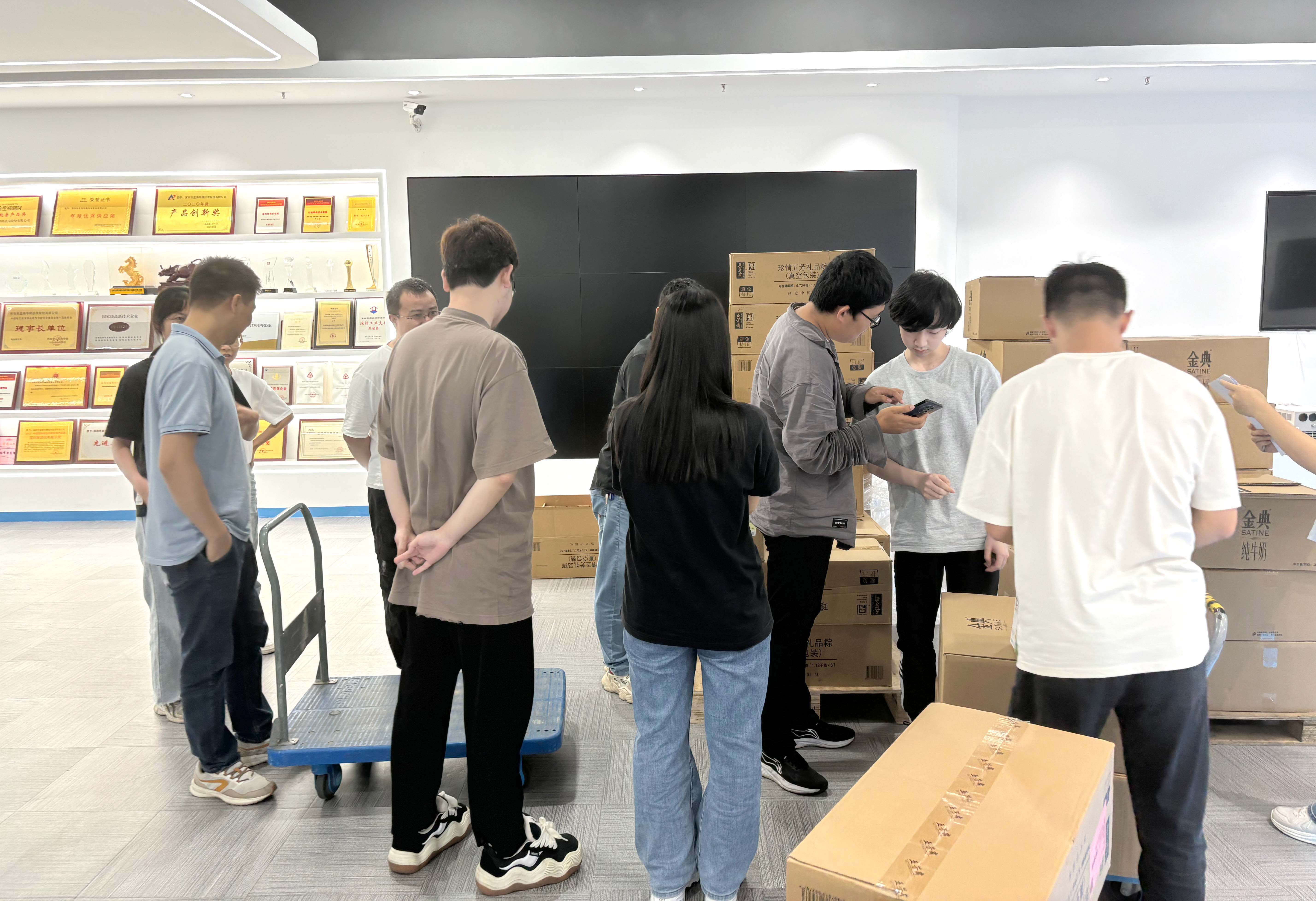 粽香迎端午 关怀暖人心｜67361c顶级游戏娱乐华腾为全体家人们发放端午节福利啦！